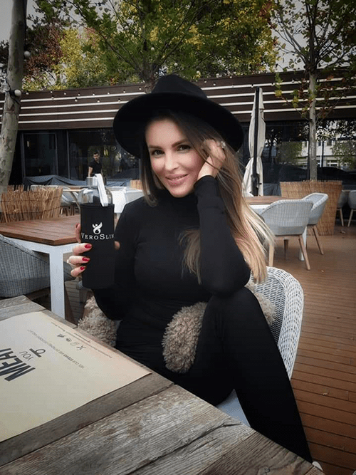 Denisa Nechifor maintains her enviable figure with Veroslim Tea