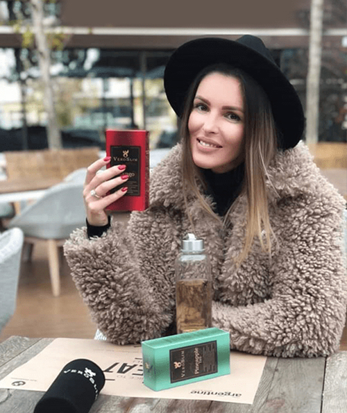 Denisa Nechifor said GOOD-BYE to bloating and swollen feet with the help of Veroslim Tea.